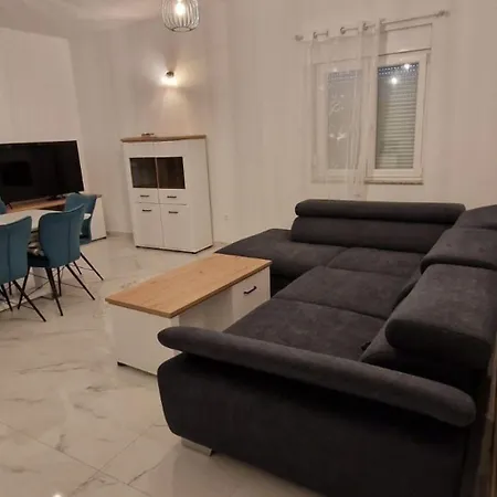 Apartment Madonna 2 By Interhome *