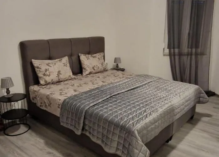 Madonna 2 By Interhome Apartament