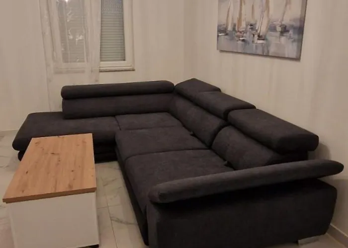 Madonna 2 By Interhome